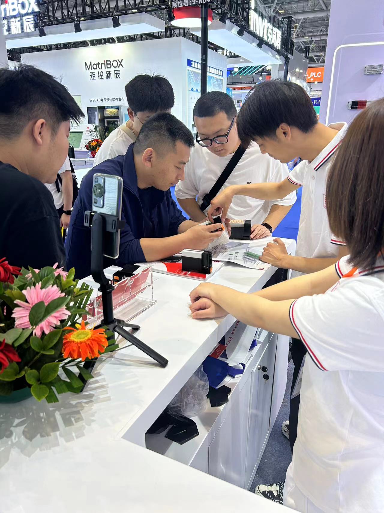 Merangkul Gelombang Otomasi Industri Cerdas, Sanan Mendapatkan Pengakuan Industri di Pameran ITES Shenzhen